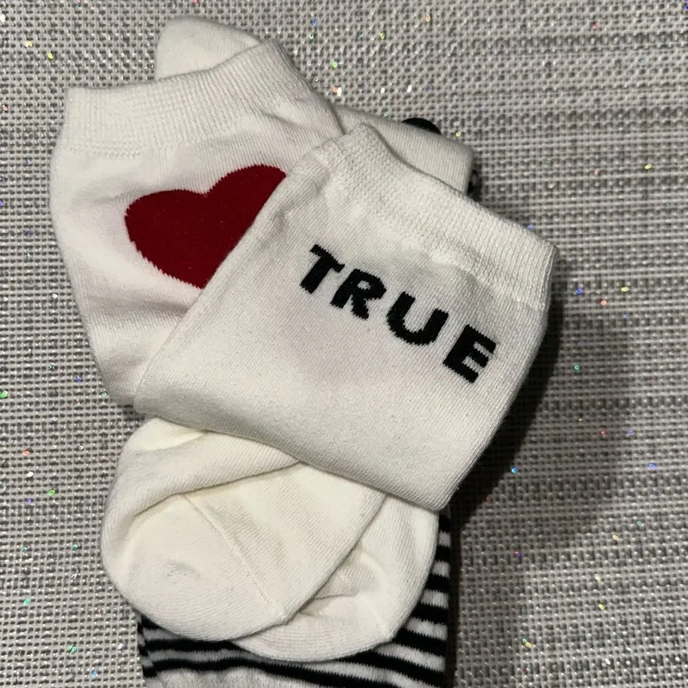 kate spade 3pk White Black Stripes Red Hearts True Love Crew Dress Socks
